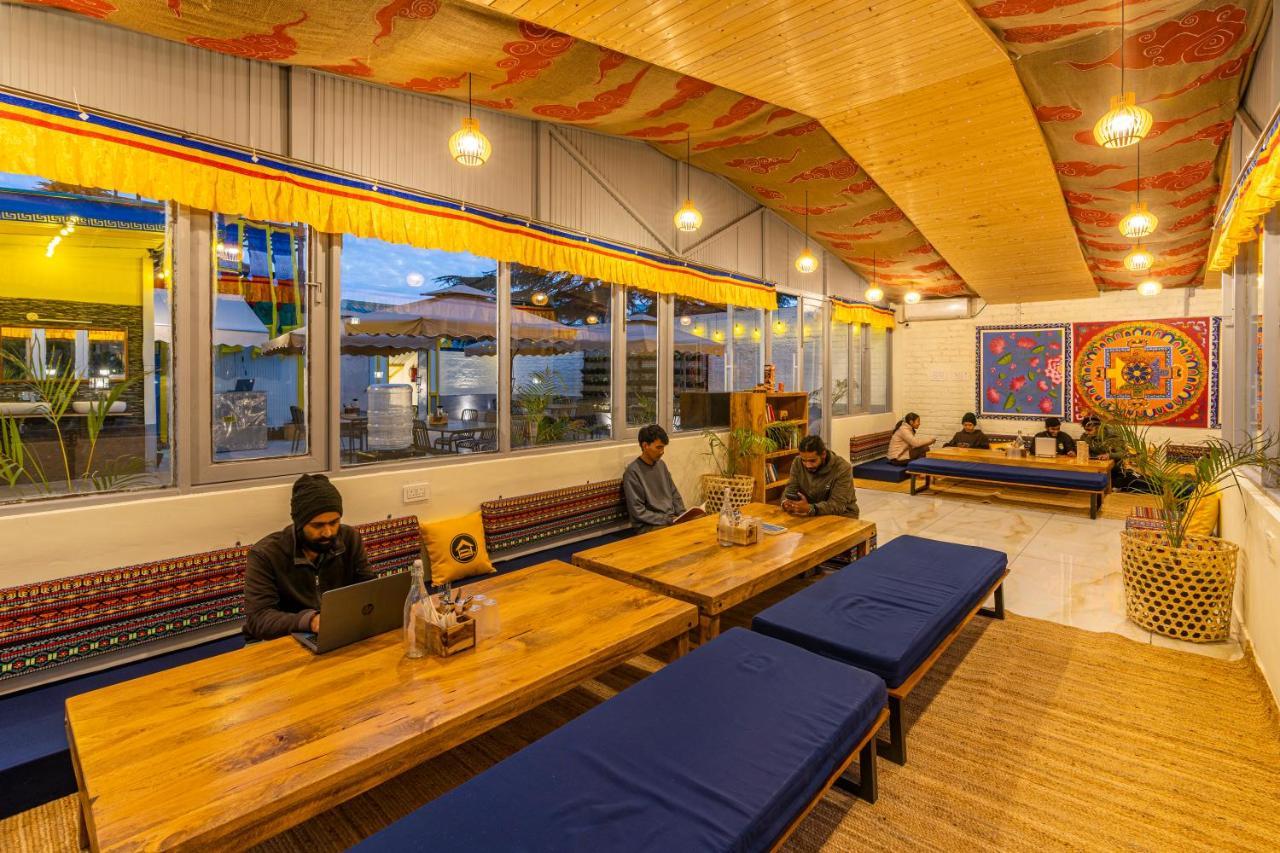 מקלוד גאנג' The Hosteller Mcleodganj, Mall Road מראה חיצוני תמונה