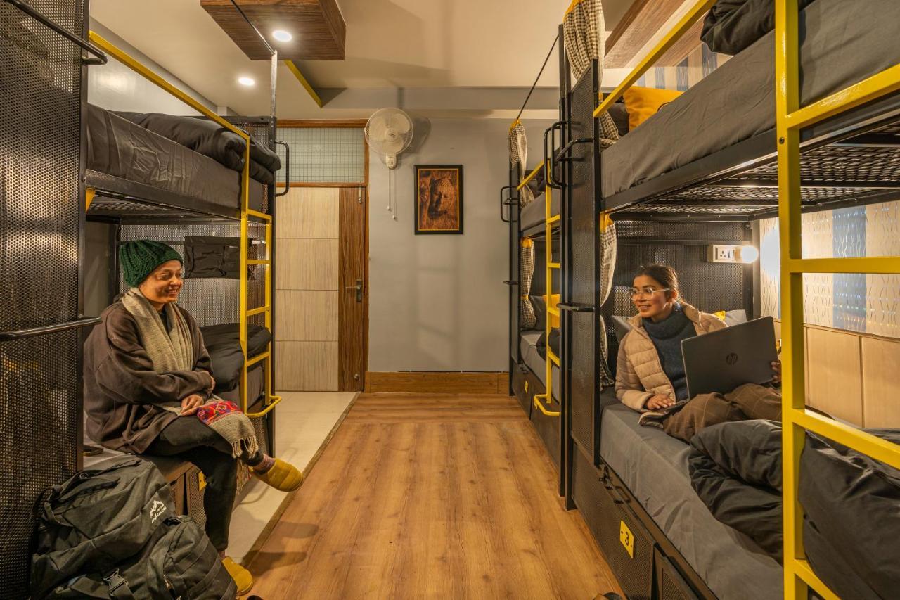 מקלוד גאנג' The Hosteller Mcleodganj, Mall Road מראה חיצוני תמונה