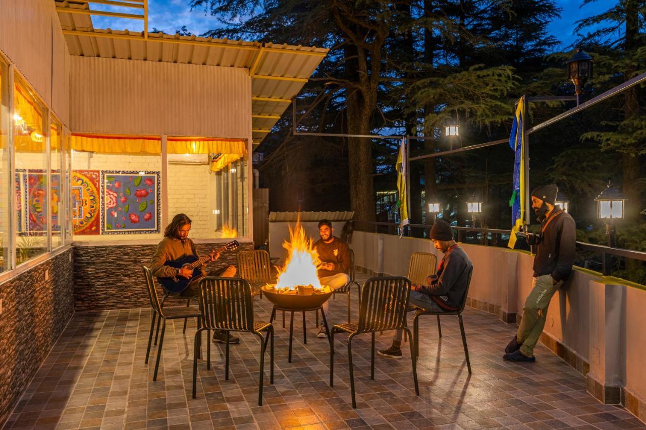 מקלוד גאנג' The Hosteller Mcleodganj, Mall Road מראה חיצוני תמונה