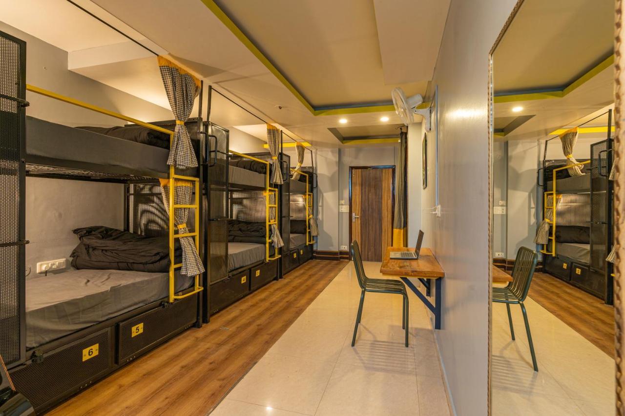 מקלוד גאנג' The Hosteller Mcleodganj, Mall Road מראה חיצוני תמונה