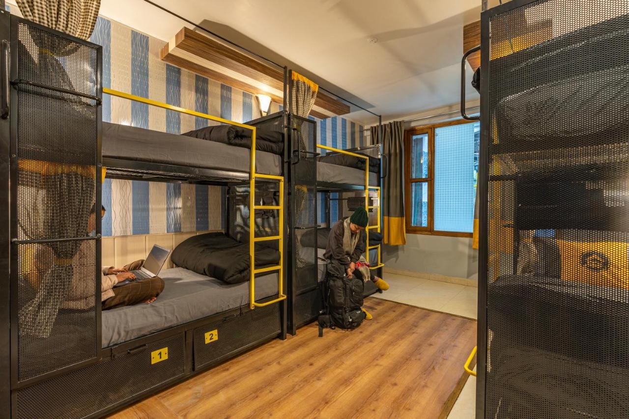 מקלוד גאנג' The Hosteller Mcleodganj, Mall Road מראה חיצוני תמונה