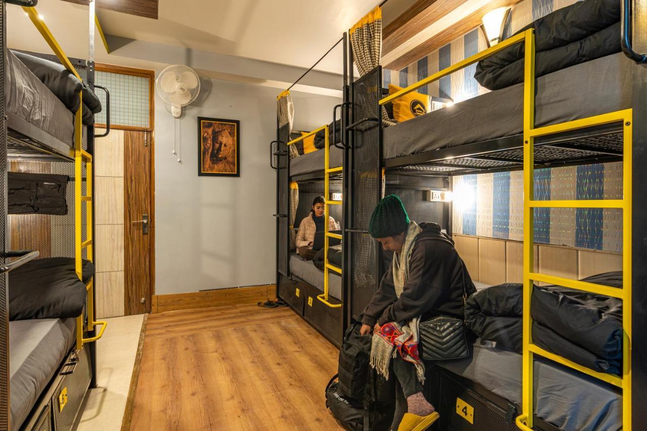 מקלוד גאנג' The Hosteller Mcleodganj, Mall Road מראה חיצוני תמונה