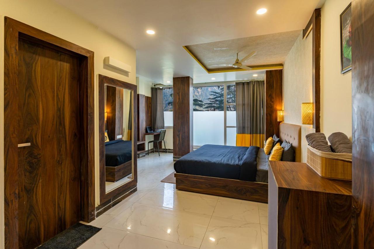 מקלוד גאנג' The Hosteller Mcleodganj, Mall Road מראה חיצוני תמונה