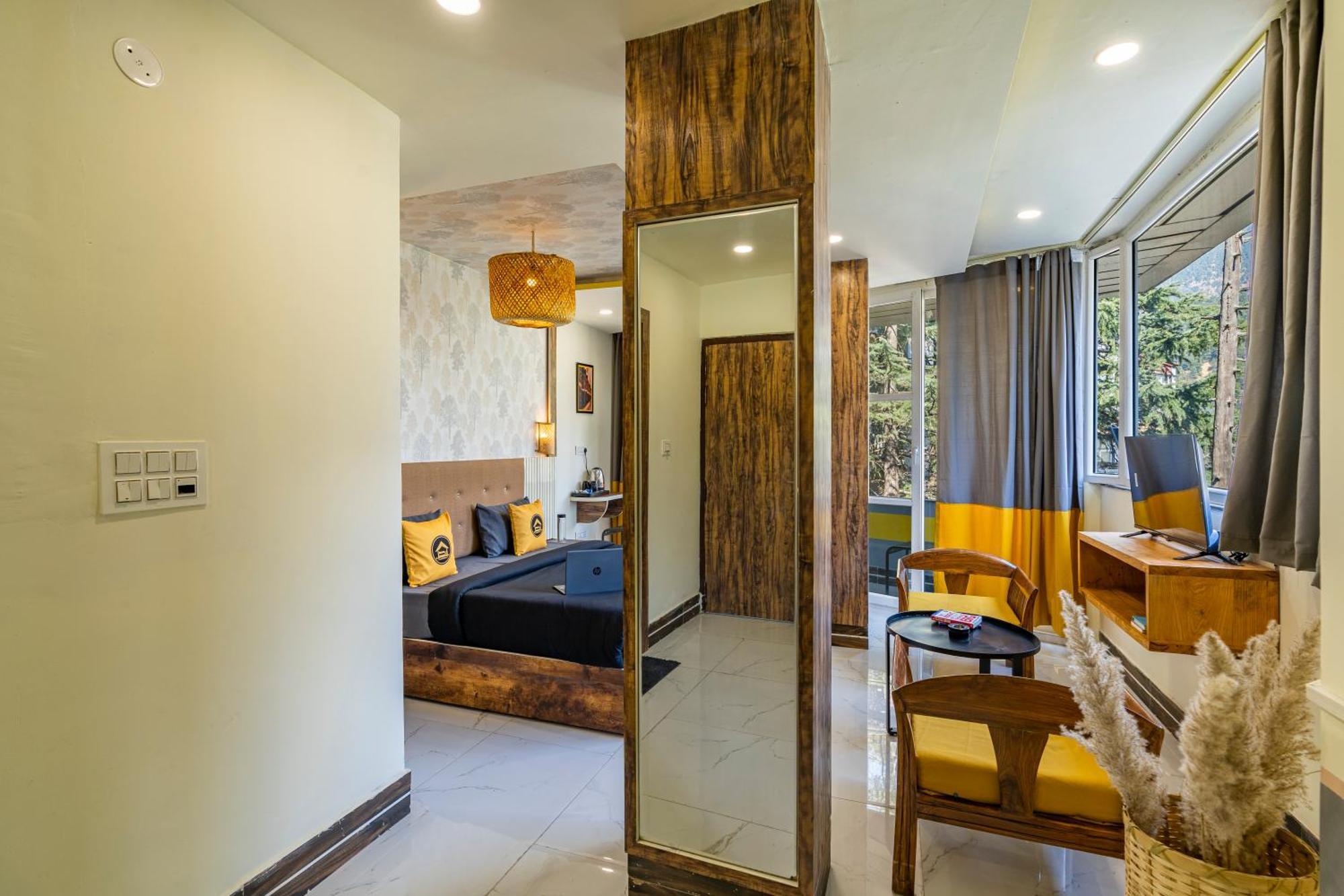 מקלוד גאנג' The Hosteller Mcleodganj, Mall Road מראה חיצוני תמונה